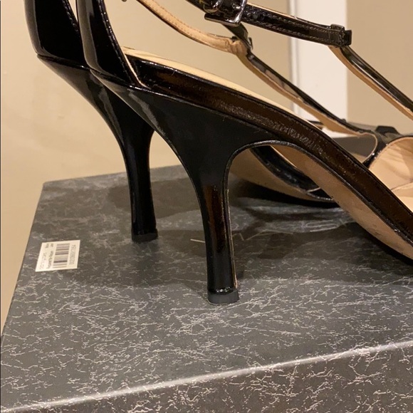 Womens shoes - Picture 3 of 4